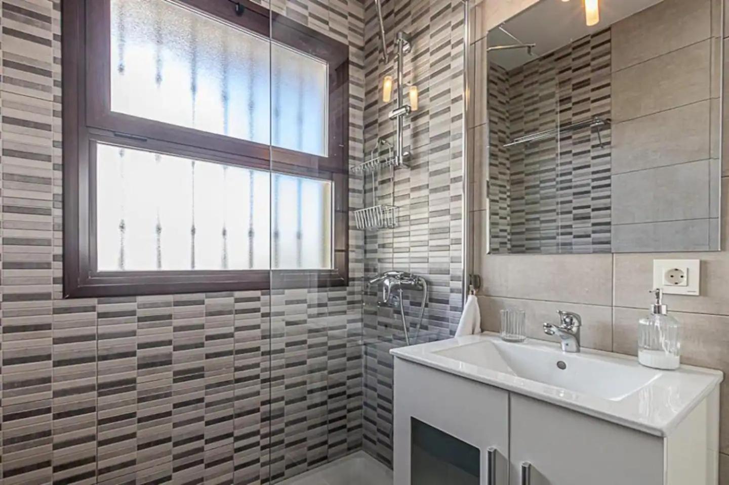 Encantador Apartamento En Primera Linea De Playa ベナルマデナ エクステリア 写真